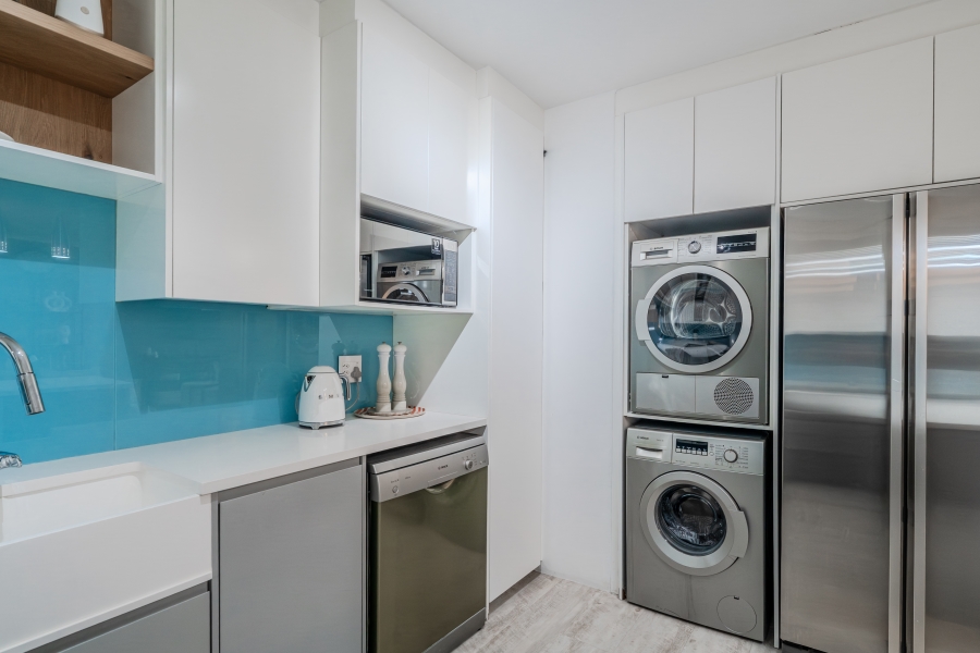 To Let 2 Bedroom Property for Rent in Fresnaye Western Cape